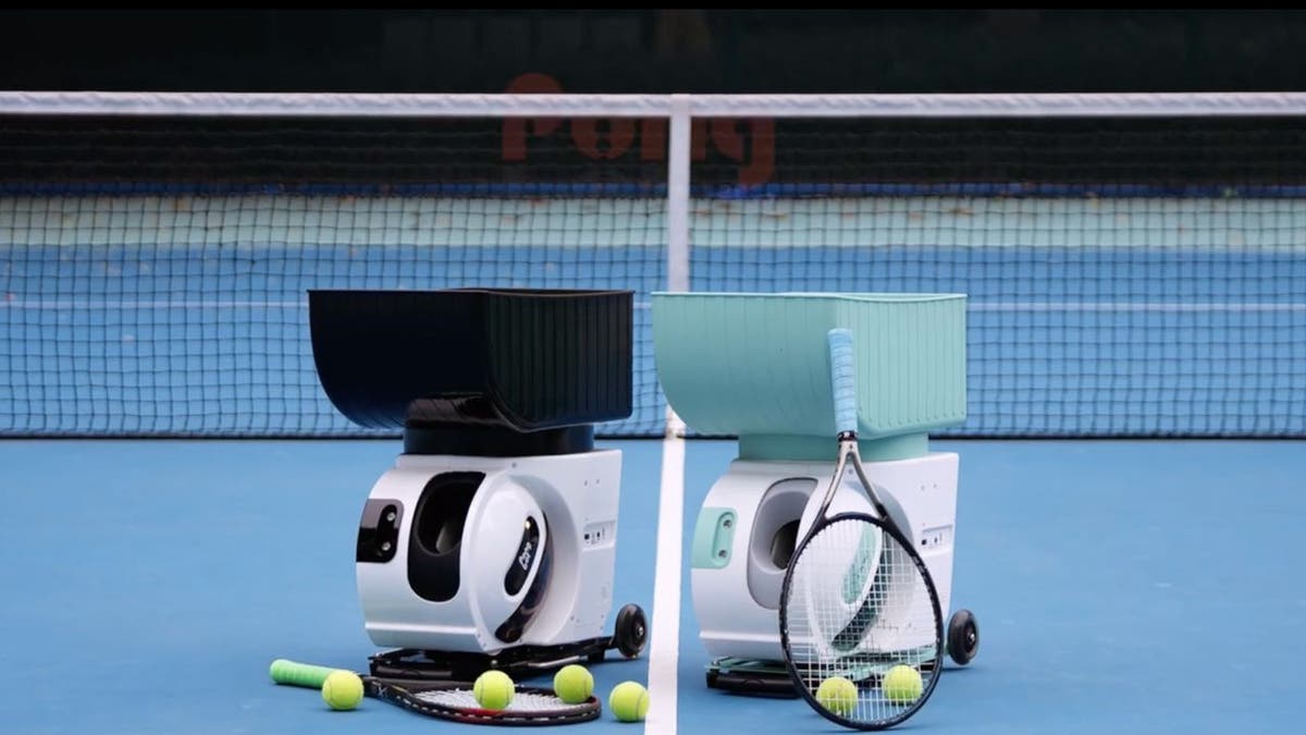 AI tennis robots  