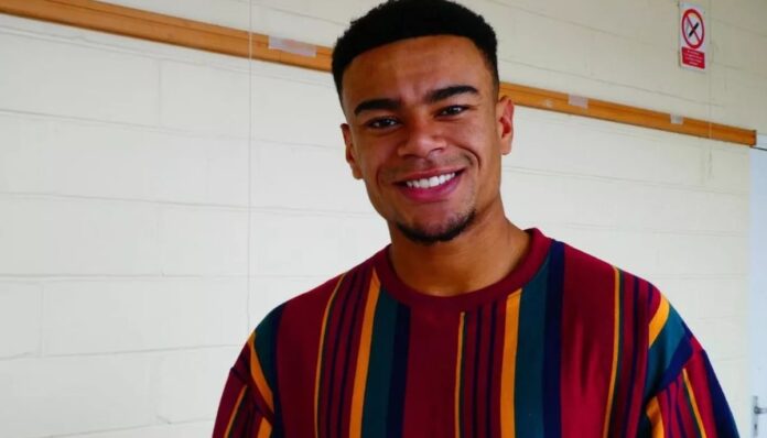 Love-Island-Wes-Welson-fumes-after-being-robbed-again.jpg